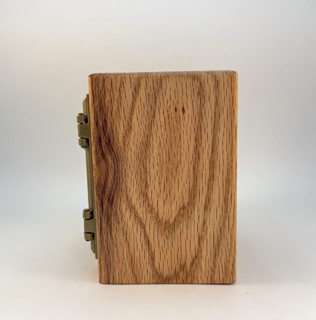 1980 Oak Mailbox Door Bank
