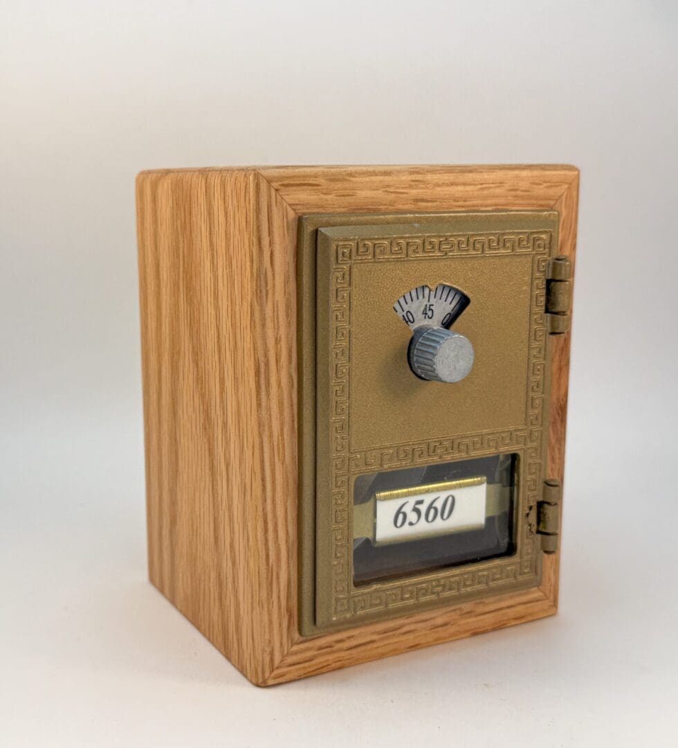 1980 Oak Mailbox Door Bank