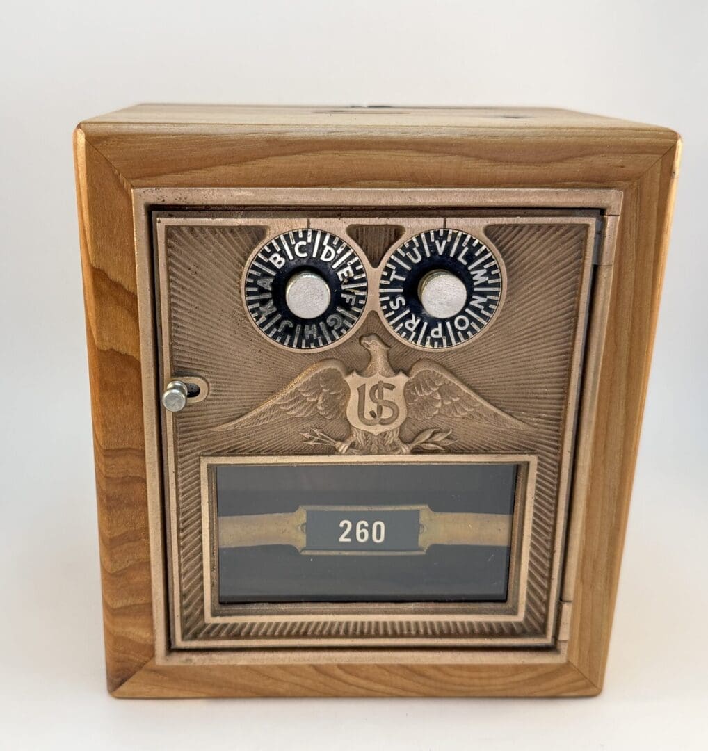 US Eagle Larger Mailbox Door Bank