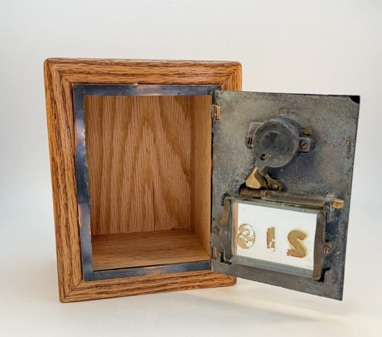 1906 Mailbox Door Bank